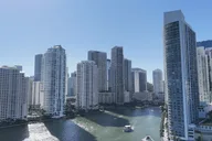 Miami Boat Tour: Mansions & Skyline thumbnail 4