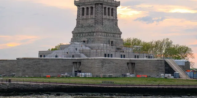 New York Statue of Liberty Sightseeing Cruise - Image 6