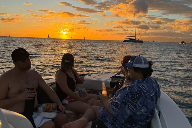 Waikiki Sunset Boat Tour - Image 6