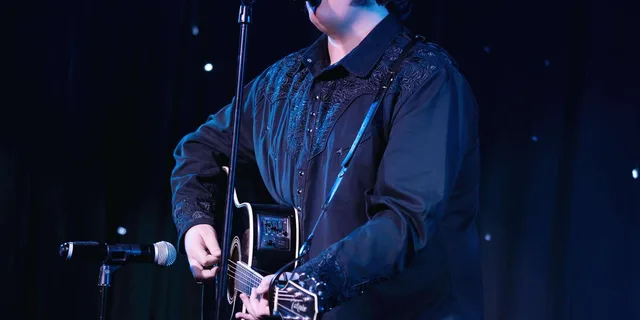Pigeon Forge Elvis and Johnny Cash Tribute Show 90 Min - Image 3