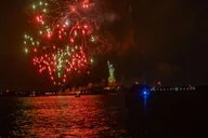 New York City New Year's Fireworks Cruise thumbnail 5