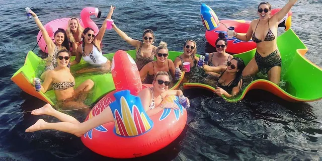 Fort Lauderdale Private Pontoon Boat Tour - Image 5