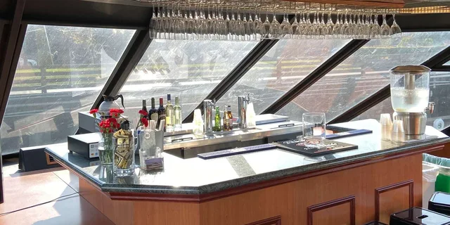 San Francisco Empress Yacht Fireworks Party Cruise 3 hr - Image 4