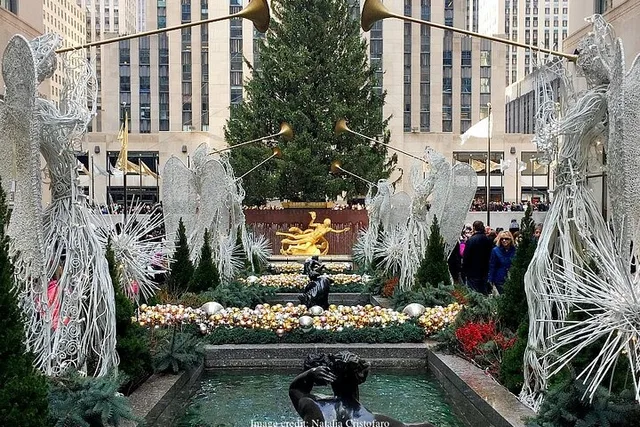 New York Christmas Walking Tour - Image 2