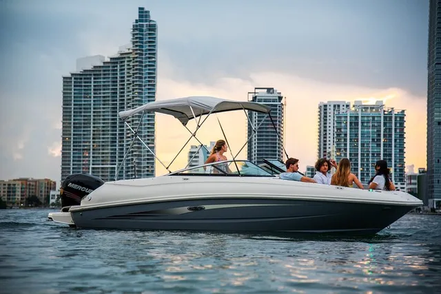 Fort Lauderdale Romantic Sunset Boat Cruise - Image 6