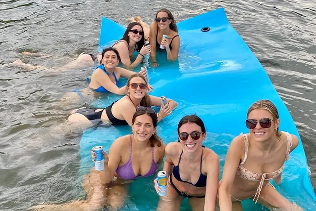 Austin Boat Charter and Swim on Lake Austin 4 Hr - Image 3