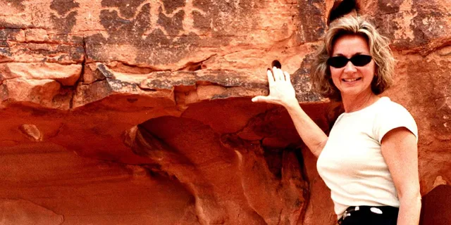 Las Vegas Valley of Fire and Lost City Museum Tour - Image 5