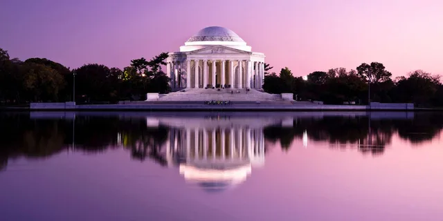 Washington DC Monuments and Memorials Sunset Tour - Image 3