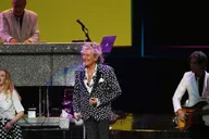 Las Vegas Rod Stewart Concert at the Colosseum 1.5 hr thumbnail 4
