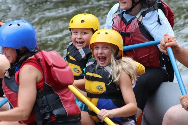 Hartford Family Float Trip on the Lower Pigeon River - Image 2