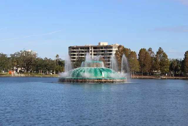 Orlando Lake Eola Walking Audio Tour - Image 6
