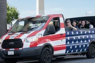 Washington DC History and Monuments Minibus Tour thumbnail 2