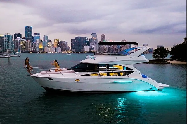 Miami Yacht Cruise - Image 6