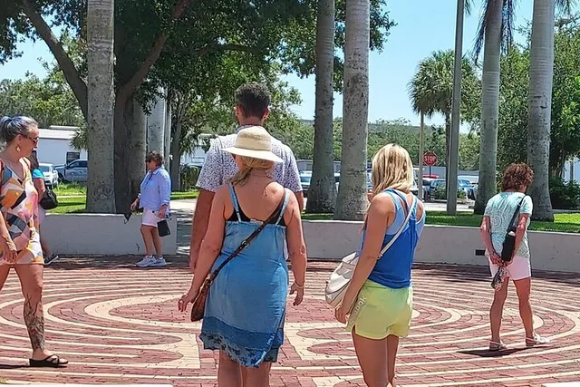 Sarasota Psychic Tour - Image 5