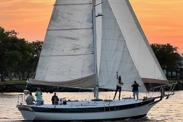 Wilmington Sailing Charter - Image 2