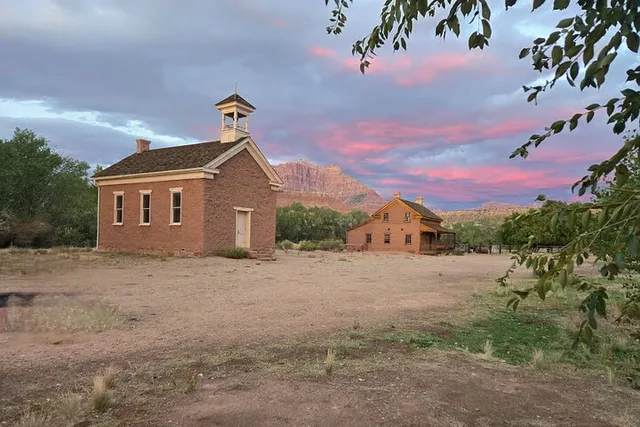 Zion National Park Kolob Terrace Private Sightseeing Tour - Image 3
