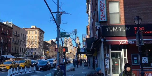 New York City Landmarks and Hidden Gems Tour - Image 4