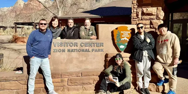 Las Vegas Zion National Park Group Tour 1 hr - Image 1