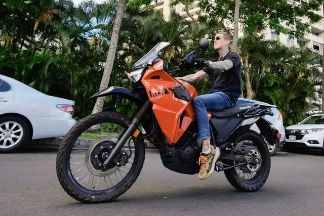 Waikiki Motorcycle Rental 2 hr - Image 1