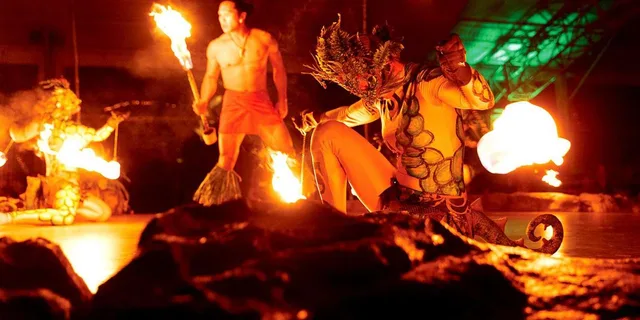Kauai Luau Kalamaku Dinner and Show - Image 5