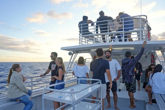 Waikiki Sunset Cruise - Image 6