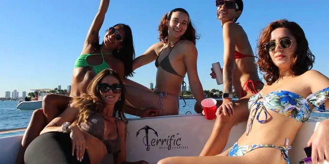 Miami Island Hopping Boat Trip with Floating Mat - Image 1