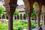 New York Met Cloisters & Fifth Avenue Tour by Car thumbnail 6