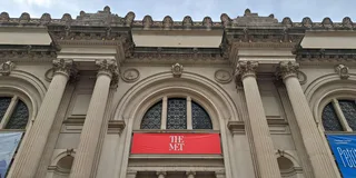 New York MET Spanish Guided Tour 2 hr