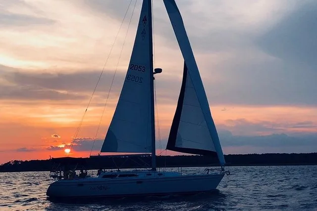 Hilton Head Sunset Sailing Tour with Dolphin Watching - Image 4
