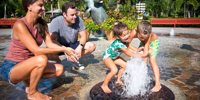 Tampa Zoo Admission Ticket - Image 4