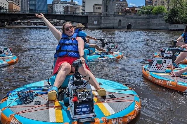 Milwaukee River Party Boat Rentals - Image 4