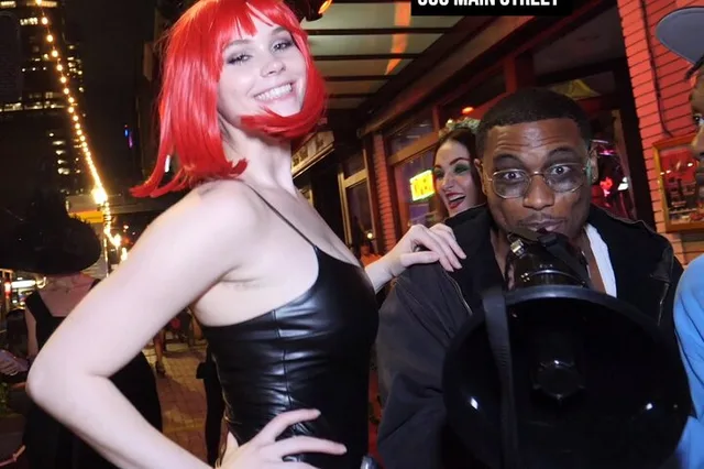 Houston Nightlife Tour Downtown - Image 1