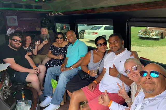 Austin Wine Tour by Limousine - Image 3