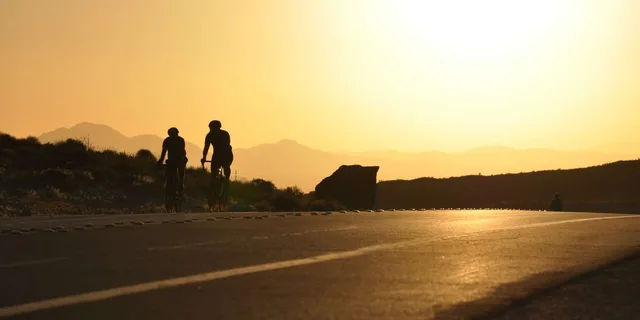 Las Vegas Red Rock Canyon Sunrise E-Bike Tour - Image 2