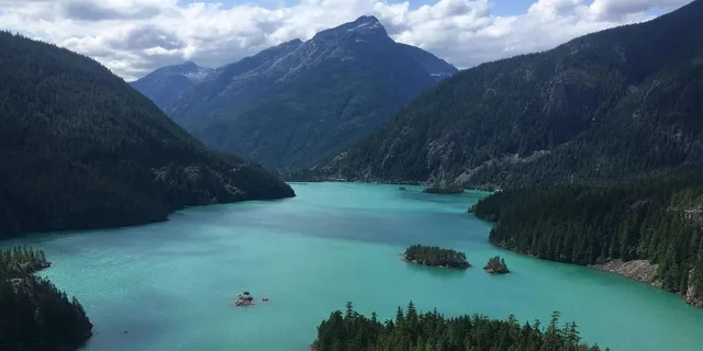 Seattle Mt Baker & Cascade Mountains Tour - Image 1
