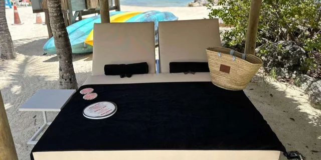 Key Largo Beach Cabana Experience - Image 4
