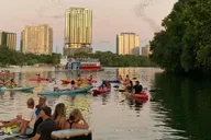 Austin Giant Glow Paddleboarding with Bats 2 hr thumbnail 3