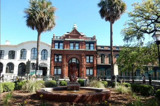 Savannah Historic Homes Walking Tour - Image 3