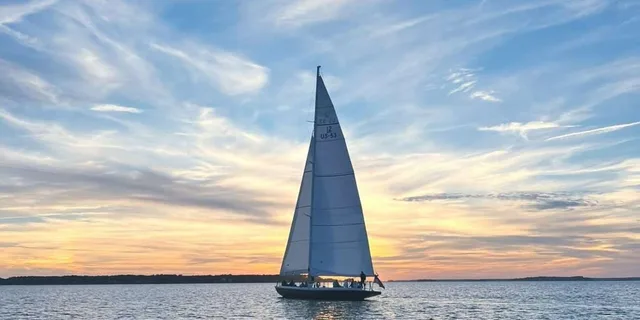 Hilton Head Crabbing Expedition Boat Cruise - Image 3