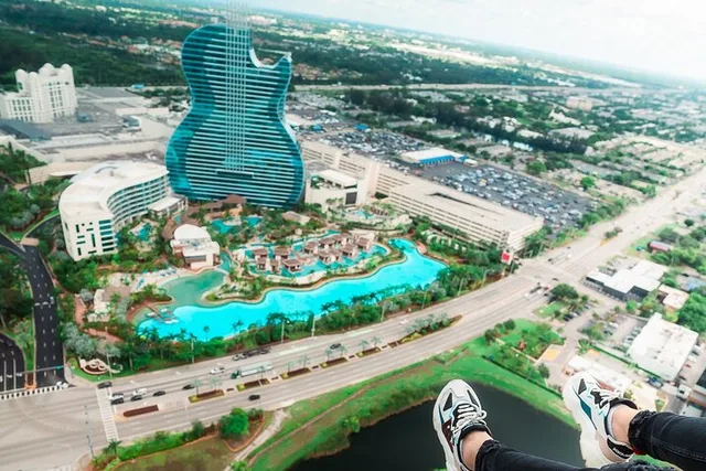 Miami Helicopter Tour Hard Rock and Beach 30 min - Image 2
