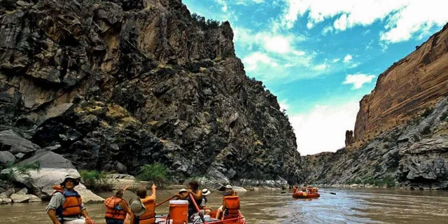 Moab Whitewater Rafting Adventure in Westwater Canyon - Image 4