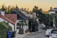 Los Angeles Walking Tour of Hidden Painted Stairways thumbnail 6