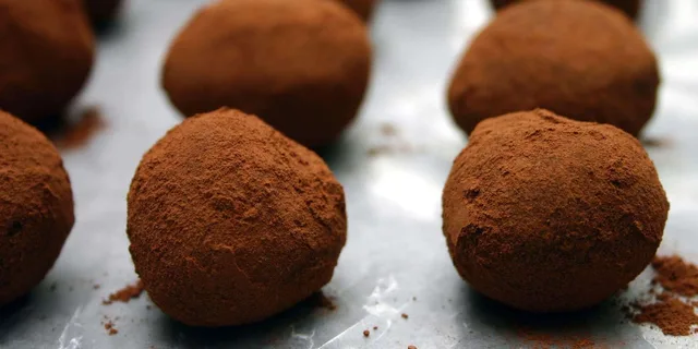 Atlanta Chocolate and Macaron Making Class - Image 6