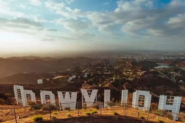 Los Angeles Attractions Private Car Tour - Image 6