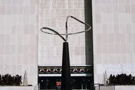 Washington DC National Archives and American History Museum Tour thumbnail 4
