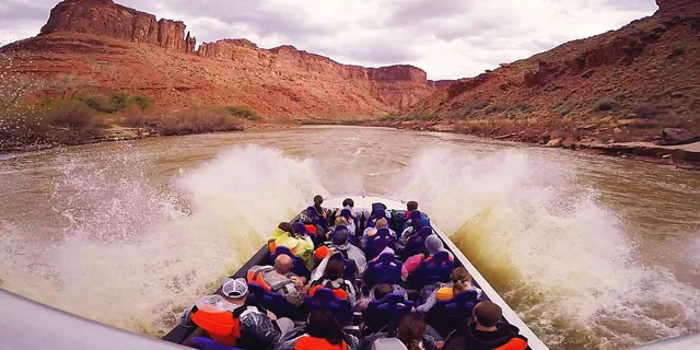 Moab Colorado River Speed Boat Tour 1 hr - Image 1
