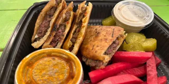Astoria Food Walking Tour in Queens - Image 3
