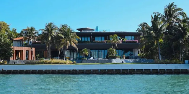 Miami Biscayne Bay Millionaire's Homes Cruise 90 Min - Image 6
