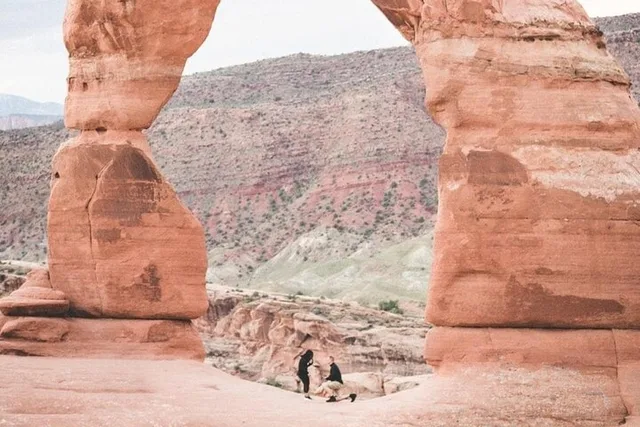 Moab 4x4 Tour with Delicate Arch Hike 4 hr - Image 2