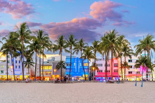 Miami Beaches Day Trip from Port of Miami - Image 4